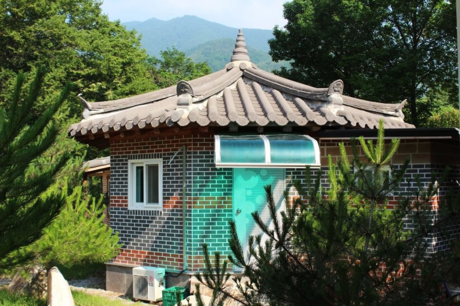 황토기와집펜션-팔각정